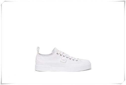 A classic that will never go out of style, 9 pairs of white shoes to start with immediately
