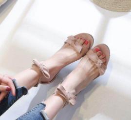 A new kind of lace-up shoes has been released, sexy and fashionable, light and beautiful all summer long!
