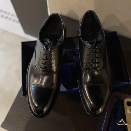 This is how a sophisticated and tasteful man chooses leather shoes
