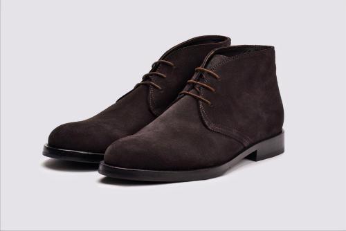 Let's talk today about how to maintain a gentleman's beautiful suede boots.
