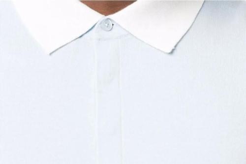 This light blue POLO shirt looks warm and wet, but it's actually very demanding. Five sets of plans look stylish.
