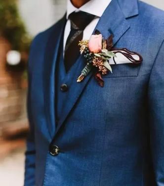 Details of accessories of groom's dress, see how accessories of wedding suit match?
