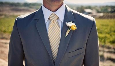 Selection of men's suit, formal wear in workplace, features of wearing a suit (exchange of personal experience)
