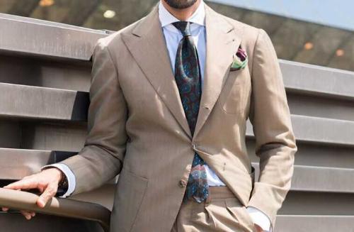 Professional formal wear and business wear, let's talk about how to wear a suit with a sense of luxury.

