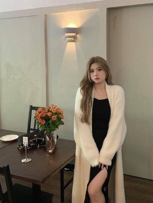 Exclusive for autumn and winter ① Delicate limited, delicate and pure desire cardigan
