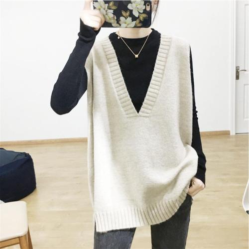Try a "knitted vest" in fall, it will look thinner and more fashionable.
