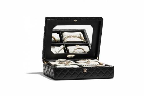 2021 Chanel "Mini Bag Gift Box"! 4 snow-white classic bags, best gift this summer
